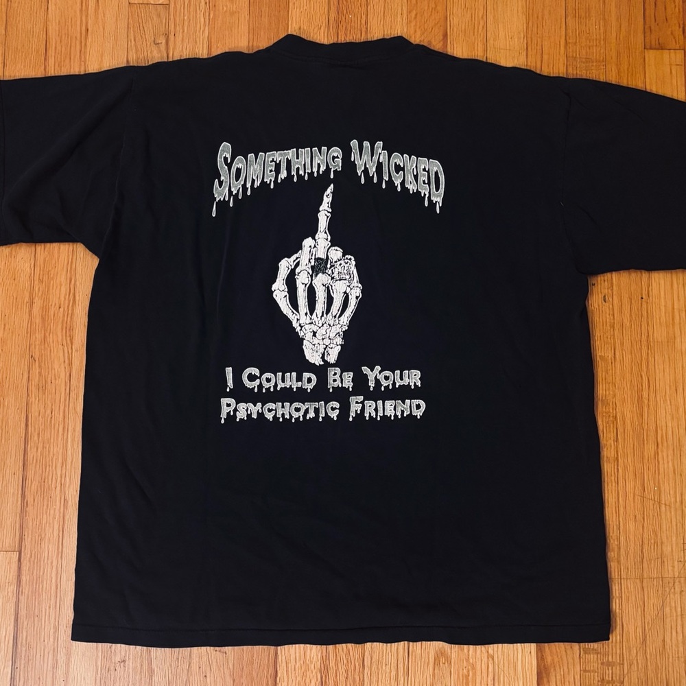 Graphic T-Shirt With Defects Size XL